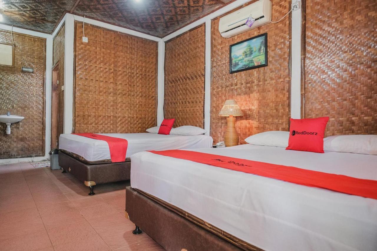 เรดดอร์ซ เนียร์ ปันไต ฟลอริดา อันเยอร์ Hotel เซรัง ภายนอก รูปภาพ