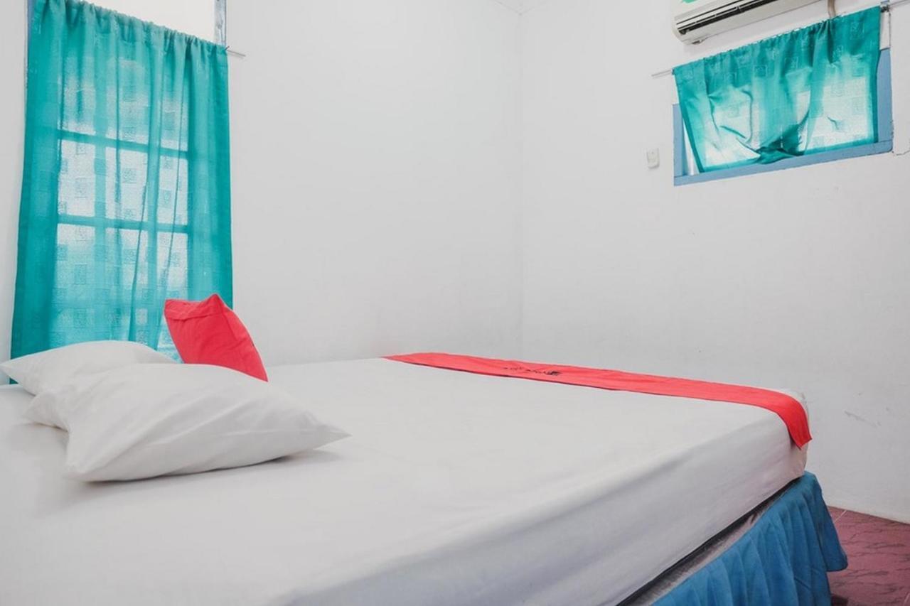 เรดดอร์ซ เนียร์ ปันไต ฟลอริดา อันเยอร์ Hotel เซรัง ภายนอก รูปภาพ