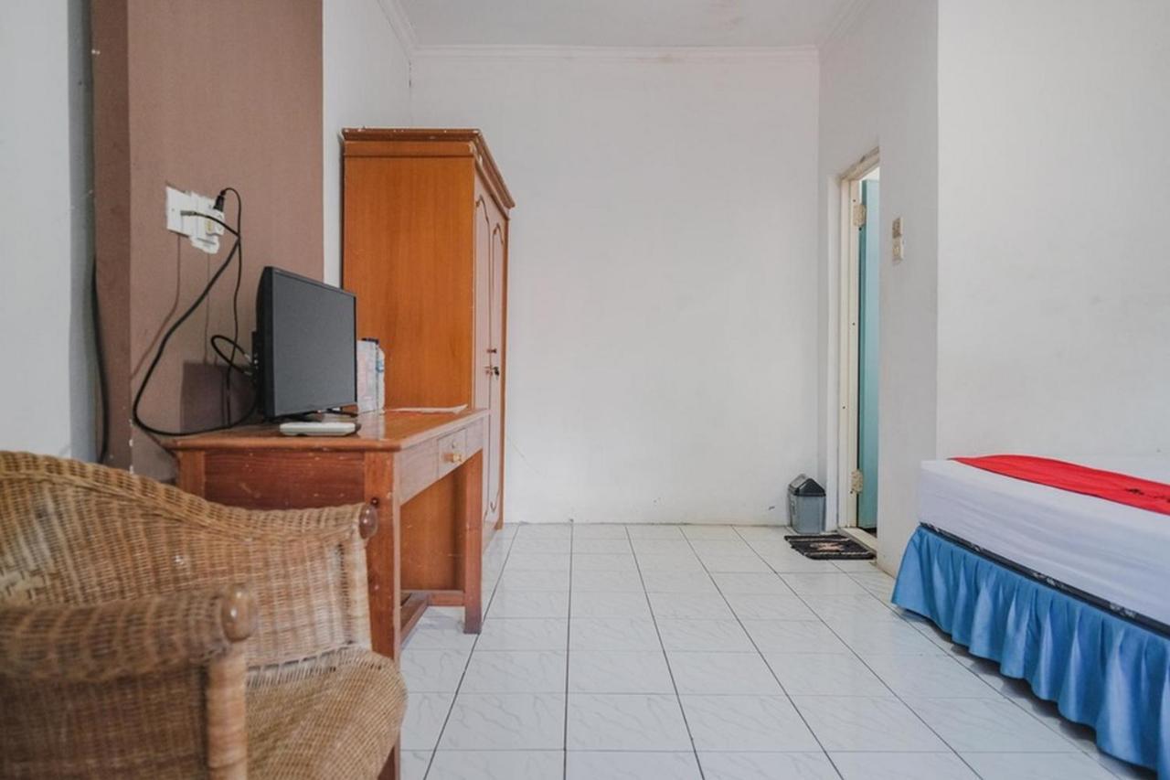 เรดดอร์ซ เนียร์ ปันไต ฟลอริดา อันเยอร์ Hotel เซรัง ภายนอก รูปภาพ
